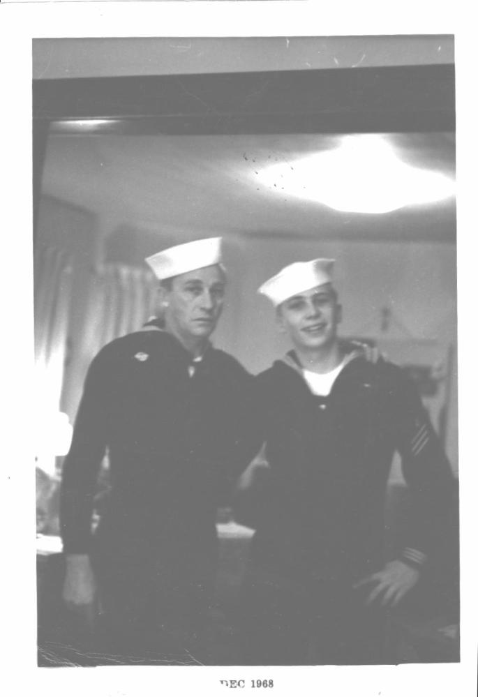 Two sailors 3 001